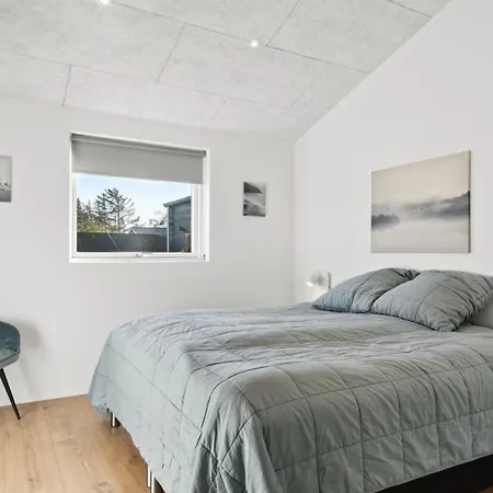 Dom wakacyjny Fridhild - 1-5km From The Sea By Interhome *